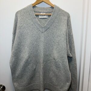 Abercrombie & Fitch Light Gray V-Neck Sweater